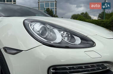 Позашляховик / Кросовер Porsche Cayenne 2010 в 