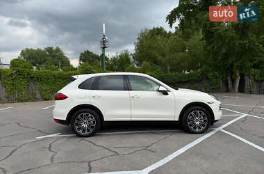 Позашляховик / Кросовер Porsche Cayenne 2010 в 