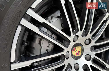 Позашляховик / Кросовер Porsche Cayenne 2010 в 