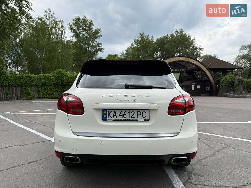 Внедорожник / Кроссовер Porsche Cayenne 2010 в Днепре