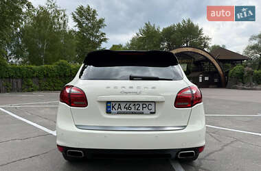 Позашляховик / Кросовер Porsche Cayenne 2010 в 
