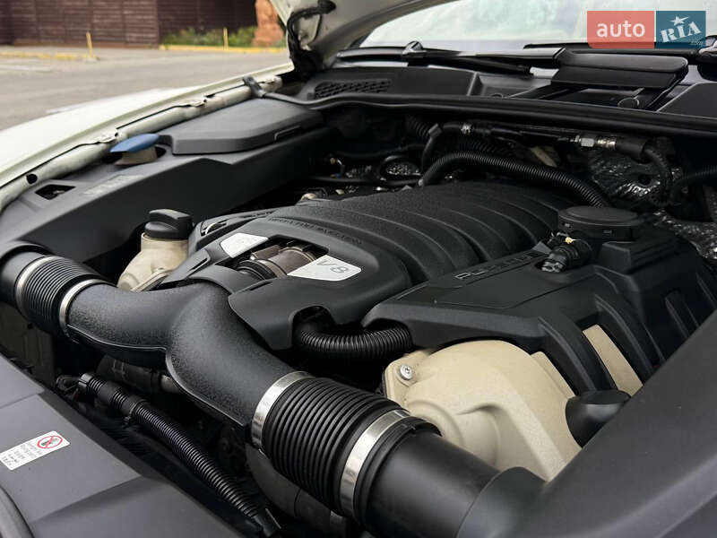 Внедорожник / Кроссовер Porsche Cayenne 2010 в Днепре