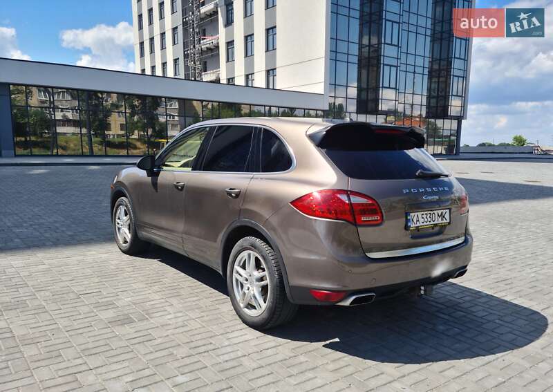 Внедорожник / Кроссовер Porsche Cayenne 2014 в Днепре