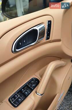 Позашляховик / Кросовер Porsche Cayenne 2014 в 