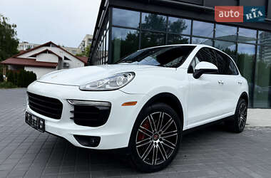 Внедорожник / Кроссовер Porsche Cayenne 2015 в Львове