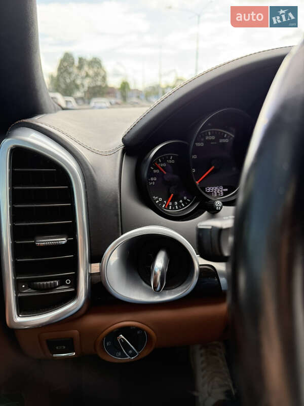 Внедорожник / Кроссовер Porsche Cayenne 2016 в Днепре фото 5 Внедорожник / Кроссовер Porsche Cayenne 2016 в Днепре