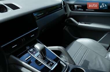 Внедорожник / Кроссовер Porsche Cayenne 2020 в 