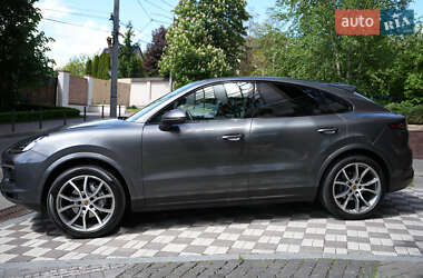 Внедорожник / Кроссовер Porsche Cayenne 2020 в 