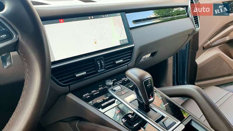 Внедорожник / Кроссовер Porsche Cayenne 2019 в Киеве