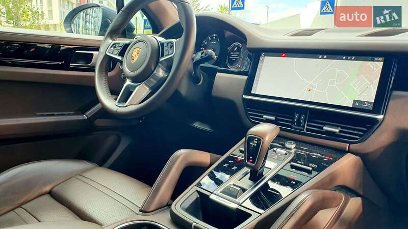 Внедорожник / Кроссовер Porsche Cayenne 2019 в Киеве