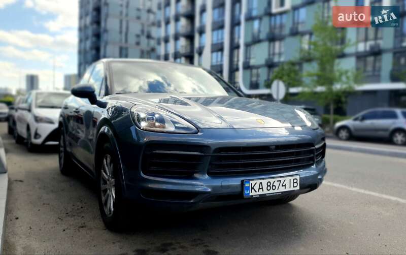 Внедорожник / Кроссовер Porsche Cayenne 2019 в Киеве