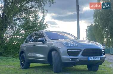 Внедорожник / Кроссовер Porsche Cayenne 2010 в 