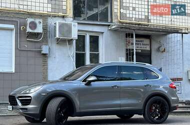 Внедорожник / Кроссовер Porsche Cayenne 2010 в 