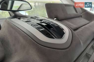 Внедорожник / Кроссовер Porsche Cayenne 2010 в 