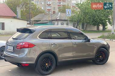 Внедорожник / Кроссовер Porsche Cayenne 2010 в 