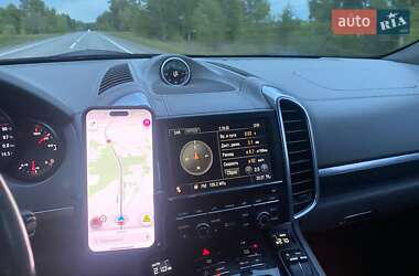Внедорожник / Кроссовер Porsche Cayenne 2010 в 