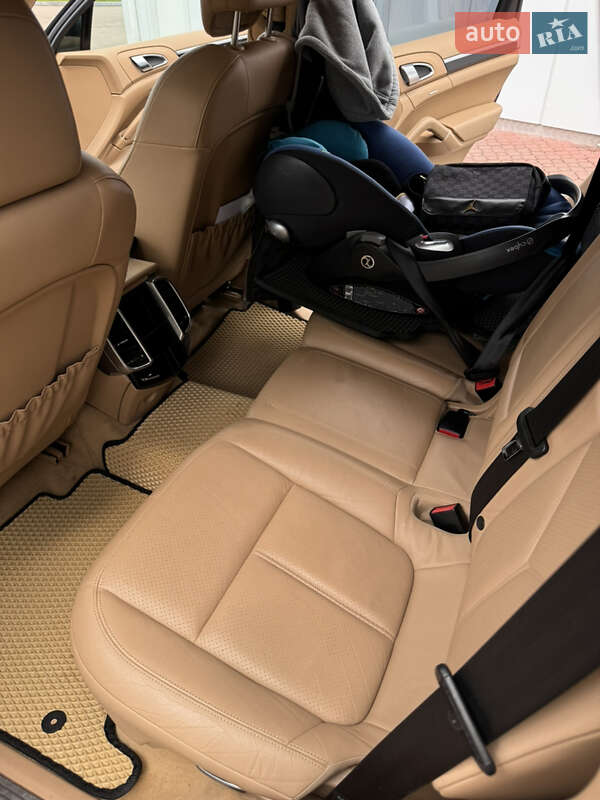 Позашляховик / Кросовер Porsche Cayenne 2010 в Коломиї