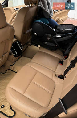 Внедорожник / Кроссовер Porsche Cayenne 2010 в 