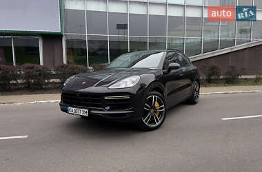 Внедорожник / Кроссовер Porsche Cayenne 2018 в 