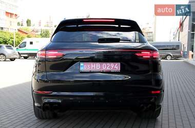 Позашляховик / Кросовер Porsche Cayenne 2020 в 