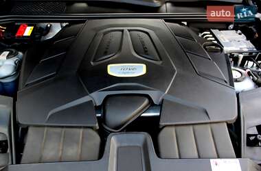 Позашляховик / Кросовер Porsche Cayenne 2020 в 