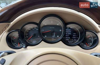 Внедорожник / Кроссовер Porsche Cayenne 2013 в 