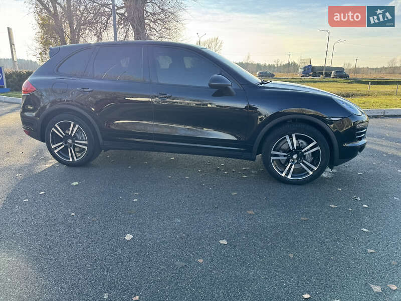 Внедорожник / Кроссовер Porsche Cayenne 2012 в Павлограде
