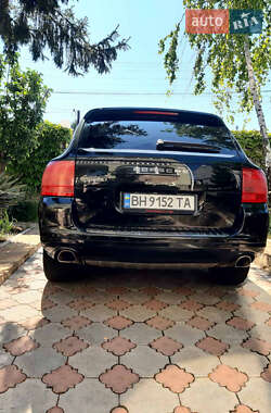 Внедорожник / Кроссовер Porsche Cayenne 2006 в 