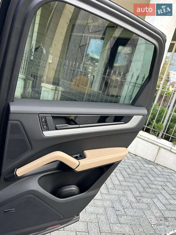 Внедорожник / Кроссовер Porsche Cayenne 2025 в Киеве фото 147 Внедорожник / Кроссовер Porsche Cayenne 2025 в Киеве