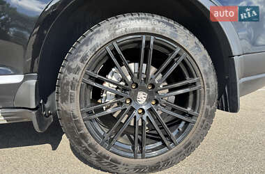 Позашляховик / Кросовер Porsche Cayenne 2007 в 