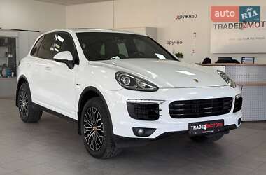 Внедорожник / Кроссовер Porsche Cayenne 2015 в Киеве