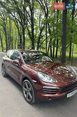Внедорожник / Кроссовер Porsche Cayenne 2012 в 