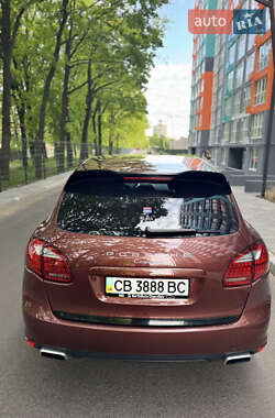 Внедорожник / Кроссовер Porsche Cayenne 2012 в 