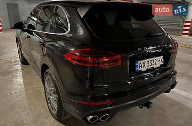 Позашляховик / Кросовер Porsche Cayenne 2014 в 