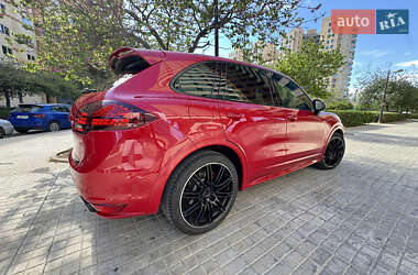 Внедорожник / Кроссовер Porsche Cayenne 2013 в 