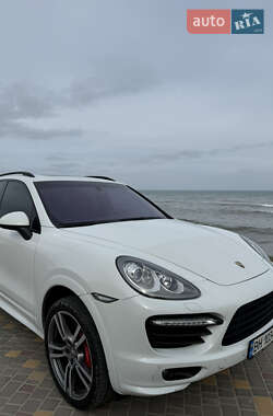 Внедорожник / Кроссовер Porsche Cayenne 2012 в 