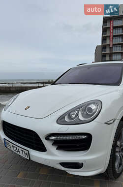 Внедорожник / Кроссовер Porsche Cayenne 2012 в 