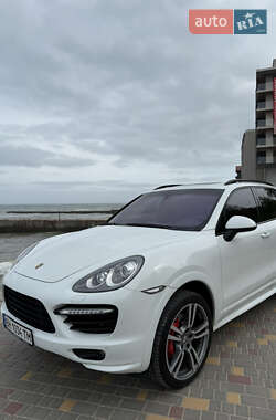 Внедорожник / Кроссовер Porsche Cayenne 2012 в 