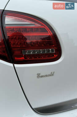 Внедорожник / Кроссовер Porsche Cayenne 2012 в 