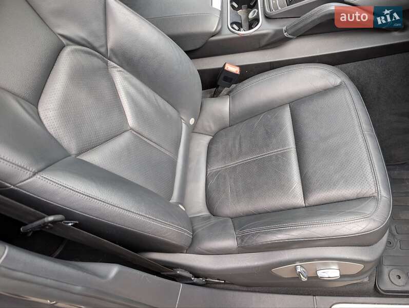 Позашляховик / Кросовер Porsche Cayenne 2010 в Києві