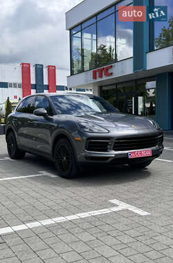 Позашляховик / Кросовер Porsche Cayenne 2019 в 