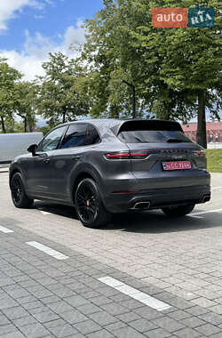 Позашляховик / Кросовер Porsche Cayenne 2019 в 