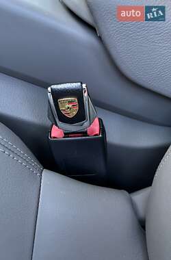 Внедорожник / Кроссовер Porsche Cayenne 2010 в 