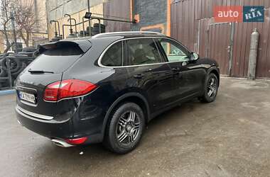 Внедорожник / Кроссовер Porsche Cayenne 2010 в 
