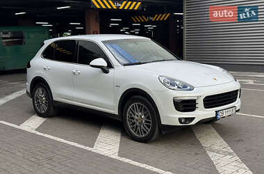Позашляховик / Кросовер Porsche Cayenne 2015 в Києві