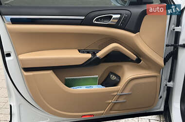 Позашляховик / Кросовер Porsche Cayenne 2015 в Києві