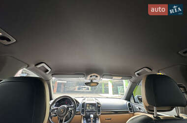 Позашляховик / Кросовер Porsche Cayenne 2015 в Києві