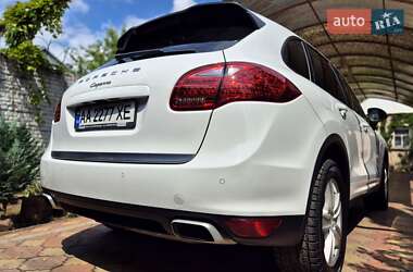 Внедорожник / Кроссовер Porsche Cayenne 2013 в 