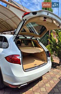 Внедорожник / Кроссовер Porsche Cayenne 2013 в 