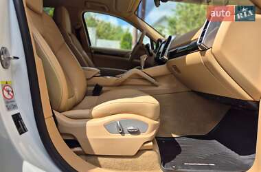 Внедорожник / Кроссовер Porsche Cayenne 2013 в 